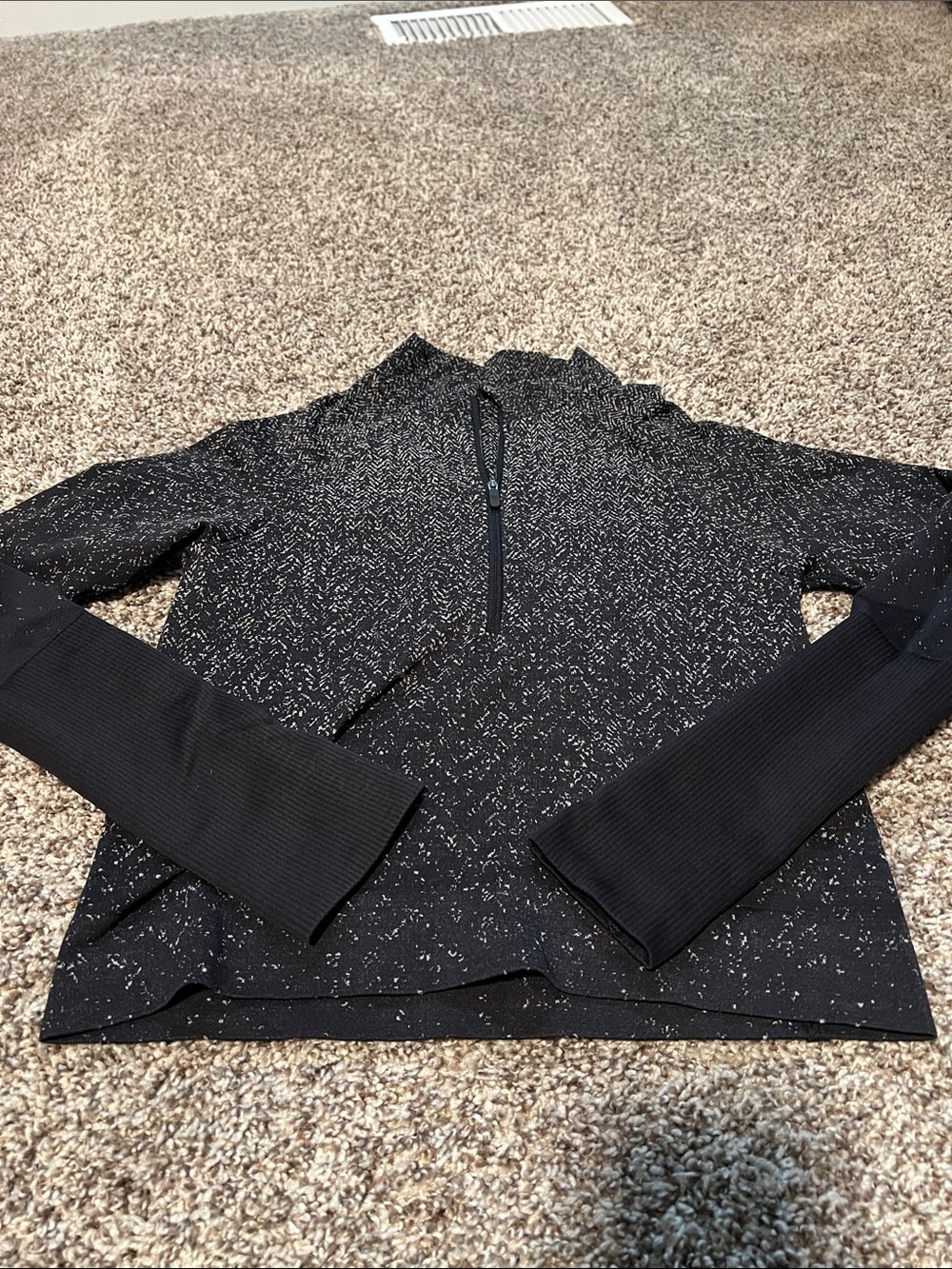Lululemon Rest Less Cropped 1/2 Zip workout top Herringbone Fade Black / White - Picture 6 of 7